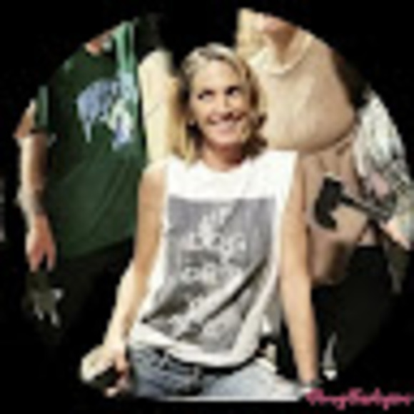 Meet your Posher, Julie marie - Picture 1 of 1